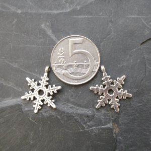 Přívěsek vločka 18x24mm - starostříbrná