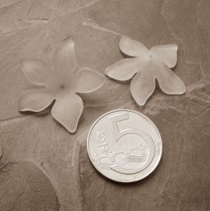 Akrylové kvítky 29mm - azurové - 3 ks