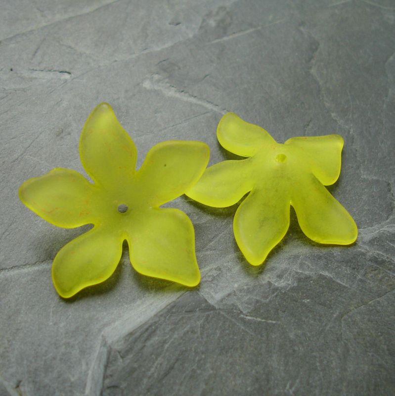 Akrylové kvítky 29mm - žluté - 3 ks