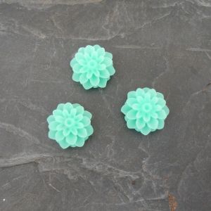 Kabošon chryzantéma 15mm - zelená mentolová - 2 ks