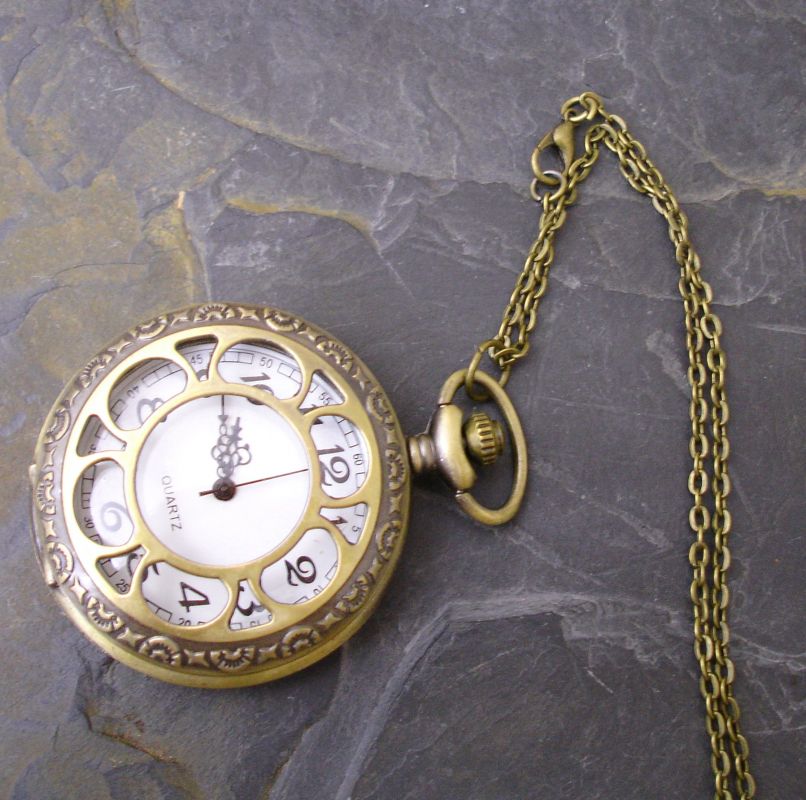Kapesní hodinky "cibule" - starobronzové č. 3. - 1 ks