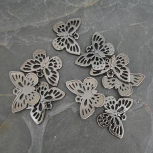 Přívěsek motýlek 25x17mm - gunmetal 