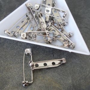 Brožový můstek s pojistkou cca 25x5 mm - platinový
