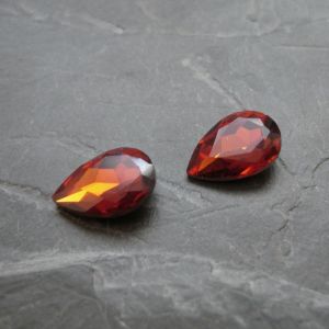 Kapka broušená 10x14mm - hnědá - 1 ks