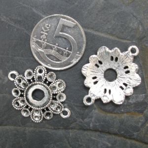 Konektor, mezikus květ 31,5x23mm - starostříbrný
