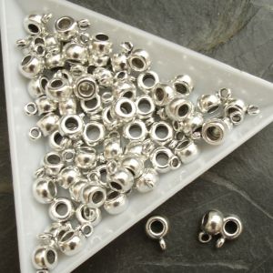 Kovový závěs 5,8x4,5mm - starostříbrný