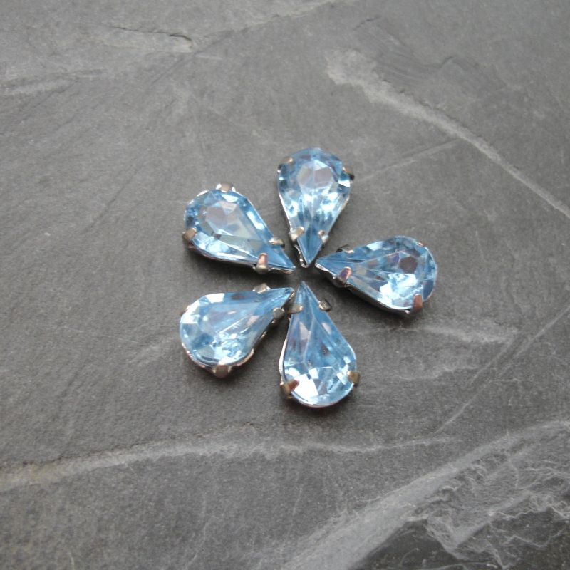 Našívací akrylové kamínky 10x6mm v kotlíku - světle modré