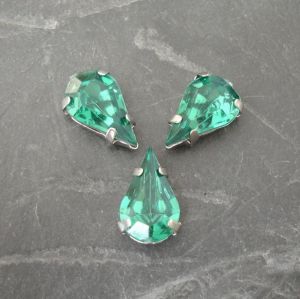 Našívací akrylové kamínky 13x8mm v kotlíku - tmavě zelené