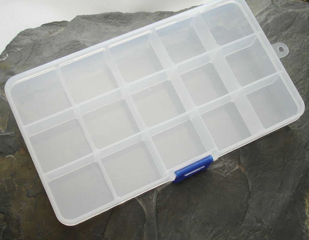 Plastový organizér cca 10x17,5 cm - 15 přihrádek