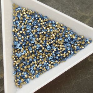 Šatony cca 1,9 - 2,0 mm - sv. modré - 50 ks