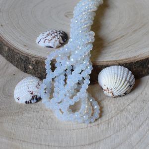 broušený korálek rondelka 4x3 mm - čirá opálová