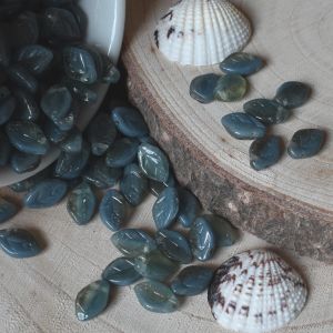Mačkané korálky lístečky 12x7mm - šedozelené | 10 ks, 100 ks